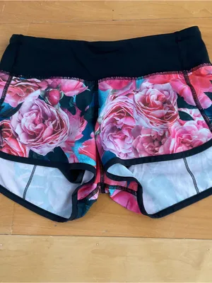 Lululemon Run: Speed Short *4-way Stretch Secret Garden / Black Sz 2 thumbnail 2