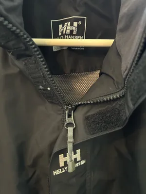 Helly Hansen Black Waterproof Jacket, Juniors size 14 & 100% Polyester thumbnail 3