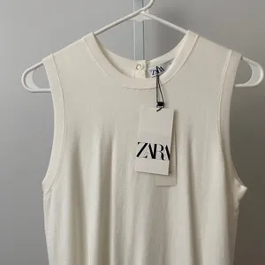 ZARA Office Siren Clean Minimalist Sleeveless Knit Shell Top Small Cream thumbnail 2