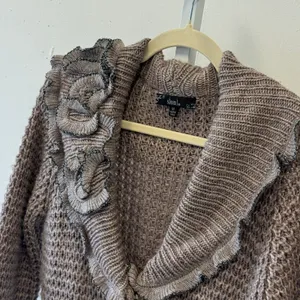 Sioni Taupe Ruffle Long Cardigan Sweater Mauve Knit Medium 90s Knee Length‎ thumbnail 6