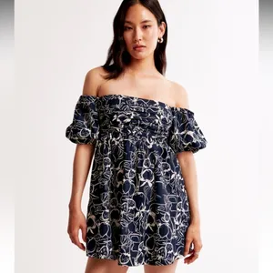 Abercrombie & Fitch Emerson Off‎ The Shoulder Skort Size Large NWT thumbnail 2