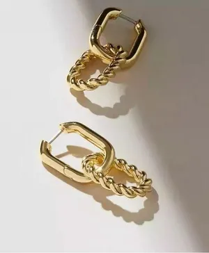 Elegant Gold Hoop Earrings thumbnail 5
