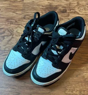 Nike Dunk Low Panda thumbnail 1