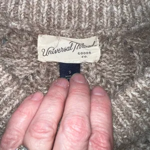 Universal Threads Super Cute Pointelle Sweater Vest! thumbnail 7