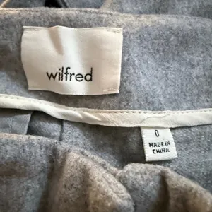 Aritzia Wilfred Chambery Trouser Wool Cropped Dress Pants Pockets Size 0 thumbnail 4