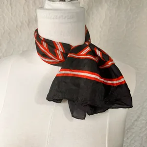 Vintage Triangle Silk Scarf 28x29 Lightweight Geometric Soft Head Cover thumbnail 3