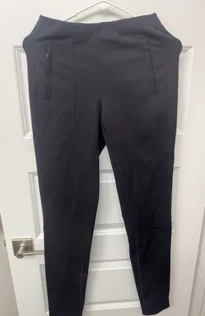 Lululemon Athletica Women’s Pants in Black thumbnail 1