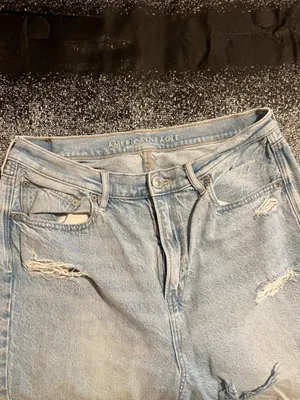 Womens 14 American Eagle Light Wash Distressed Straight Leg Jeans thumbnail 5