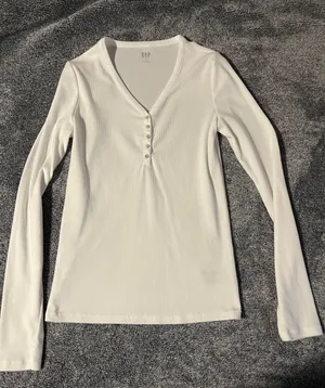 Gap Long Sleeve Shirt thumbnail 1
