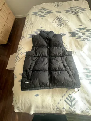 Zara DNWR black puffer vest S  thumbnail 13