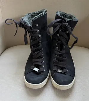 UGG Starlyn Shoes Women's 9.5 Black Gray Nubuck Shearling High Top Sneaker Boots thumbnail 1
