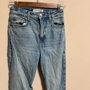 Reformation Liza Ultra High Rise Slim Straight Jeans in Malta- Size 25 thumbnail 4