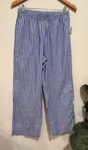 Old Navy Blue and White Striped Elastic-Waist Women’s Pants thumbnail 1