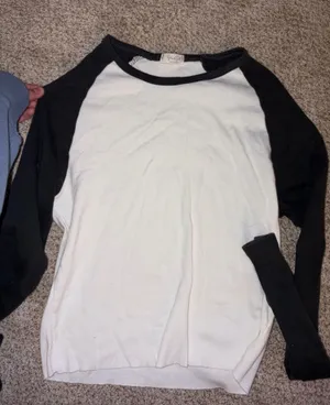 Brandy Melville Top thumbnail 1