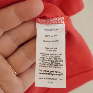 Life is Good Women's XL Crusher Tee Coral Red USA Mandala Flower Graphic Shirt thumbnail 4