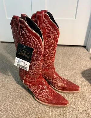 Red cowgirl boots Size 8.5 thumbnail 1