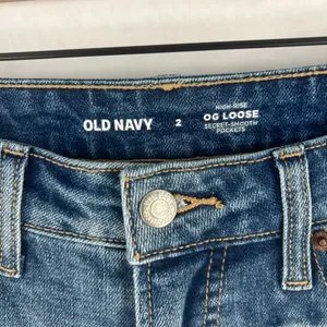 Old Navy High Waisted OG Loose Jeans Womens‎ 2 Blue Denim Whiskered Mid Rise thumbnail 3