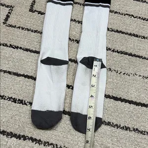 PINK Victoria's Secret women’s White Socks thumbnail 4