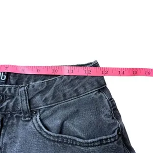 Urban Outfitters BDG High Waist Faded Black Mom Jeans Straight Leg Size 26 thumbnail 7