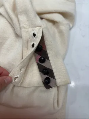Burberry 100% cashmere sweater fits more like a Medium/large thumbnail 5