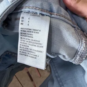 American Eagle Outfitters Denim Shorts Light‎ Wash Size 4 Next Level Stretch thumbnail 6