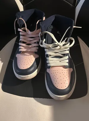 Jordan 1 Bubblegum Women’s Air Retro High OG thumbnail 1