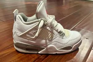Air Jordan 4s thumbnail 1