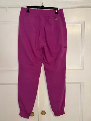 FIGS Women’s Bright Fuschia Zamora Joggers thumbnail 2