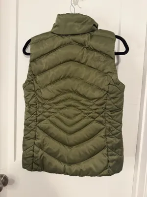 The North Face Quilted Puffer Vest  thumbnail 2