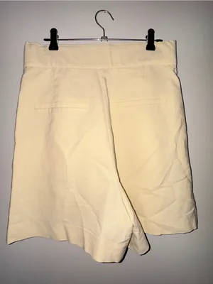 Zara Cream High-Waist Shorts thumbnail 3