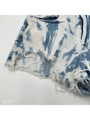 Blank NYC The Barrow Tie-Dye Ripped Distressed Denim Shorts Size 31 thumbnail 3