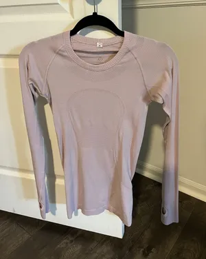 Lululemon Swiftly Tech Long Sleeve thumbnail 1