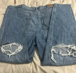 Relaxed Mom Jeans thumbnail 3