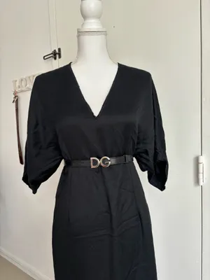 Massimo Dutti Black Midi Dress with Gold Neck Detail Size M thumbnail 9