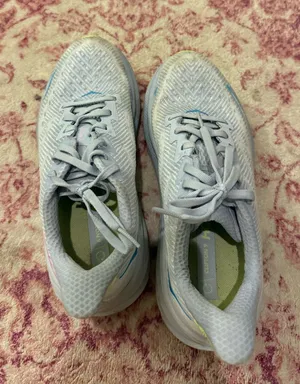 Hoka Size 8 Women Hokas thumbnail 1