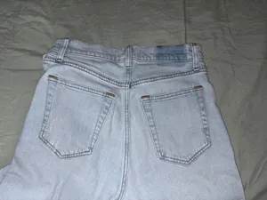 Abercrombie Straight Jeans thumbnail 4