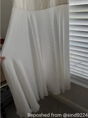 Lovers and Friends Elegant White Spaghetti-Strap Maxi Dress thumbnail 4