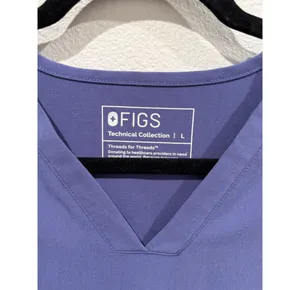 FIGS V-Neck Technical Collection Short Sleeve Scrub Top thumbnail 2