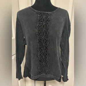 NWT Daytrip by Buckle Mineral Washed Crochet Shirt thumbnail 2