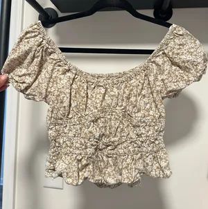Boutique Top thumbnail 1