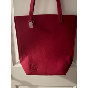 Bath & Body Works Red Felt Tote Bag Debossed Logo Shoulder Bag Minimalist Red thumbnail 2