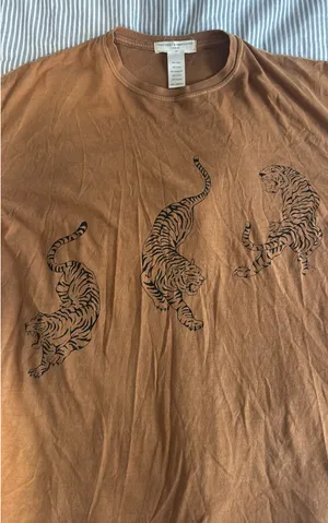 Urban Outfitters Tee Oversized thumbnail 2