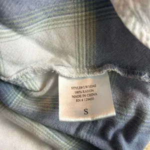 Women’s Wrangler Button-Up Shirt - Size Small, Soft & Lightweight, 100% Rayon thumbnail 5