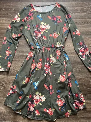 Women's Dress (Size M/L) thumbnail 1