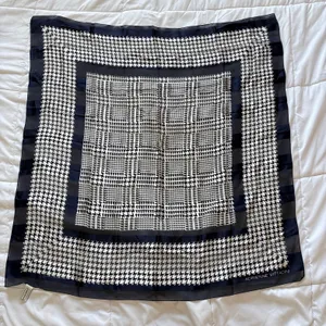 VTG Adrienne Vittadini Blue White Houndstooth Plaid 100% Silk Square Scarf 34" thumbnail 1