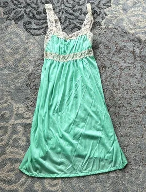 Vintage Moodsetter Nylon & Lace Nightgown and Robe Set Green Large thumbnail 7