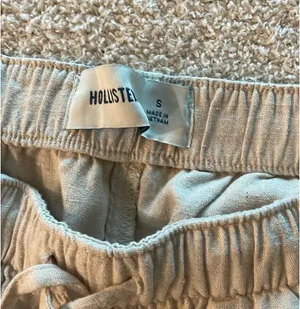 Hollister Cream Shorts thumbnail 2