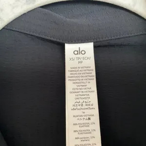 Alo Yoga Dreamscape Button Down Long Sleeve Black XS thumbnail 3
