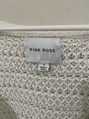 Pink Rose Cream Cropped Crochet Cardigan with Wooden Buttons thumbnail 5