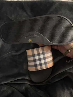 Burberry thumbnail 3